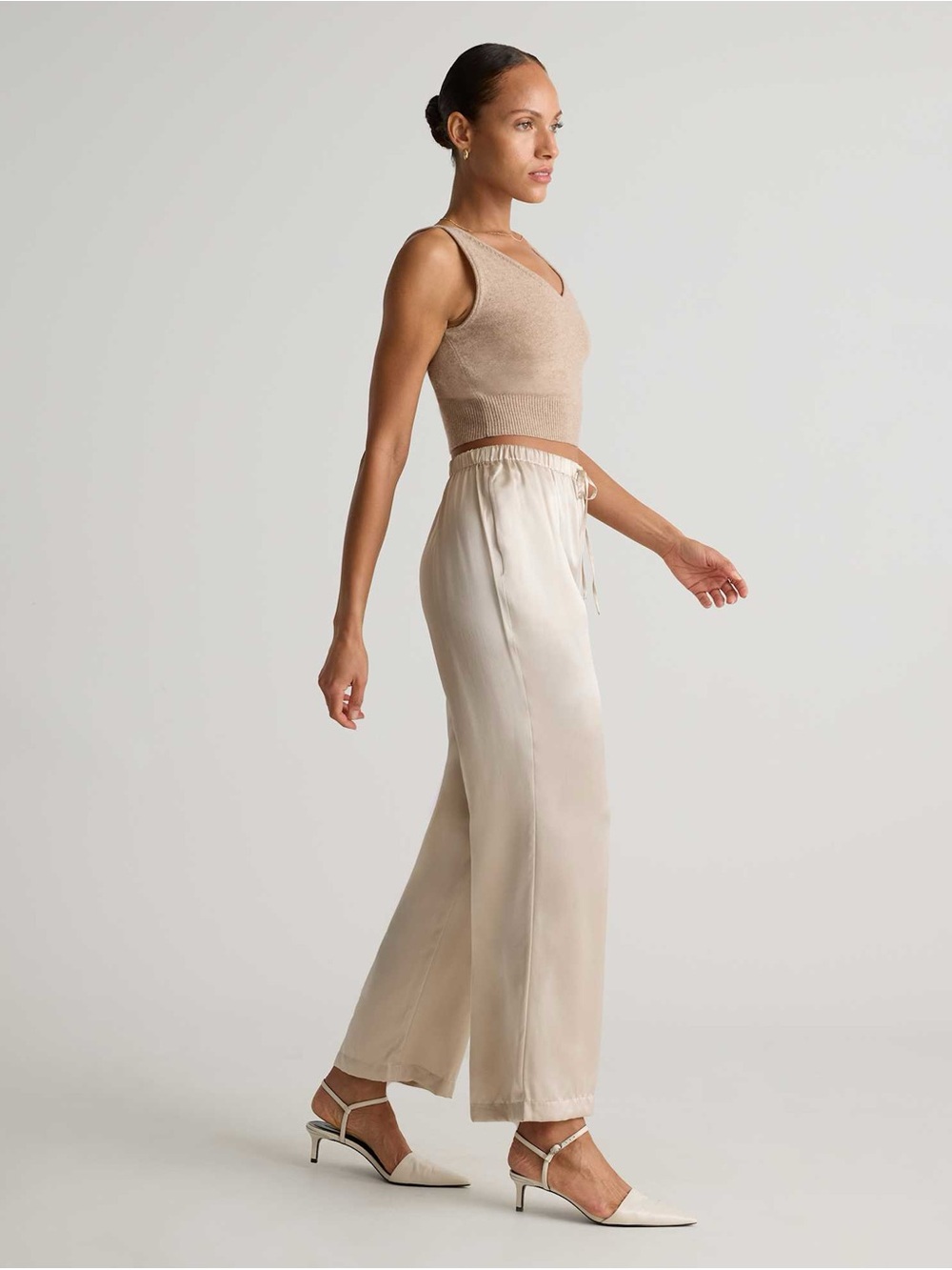 Quince 100% Silk Drawstring Wide Leg Pant in Champagne Size M - Picture 3 of 14